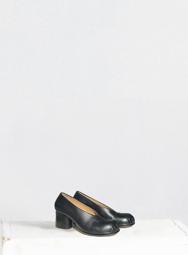 Black Pumps