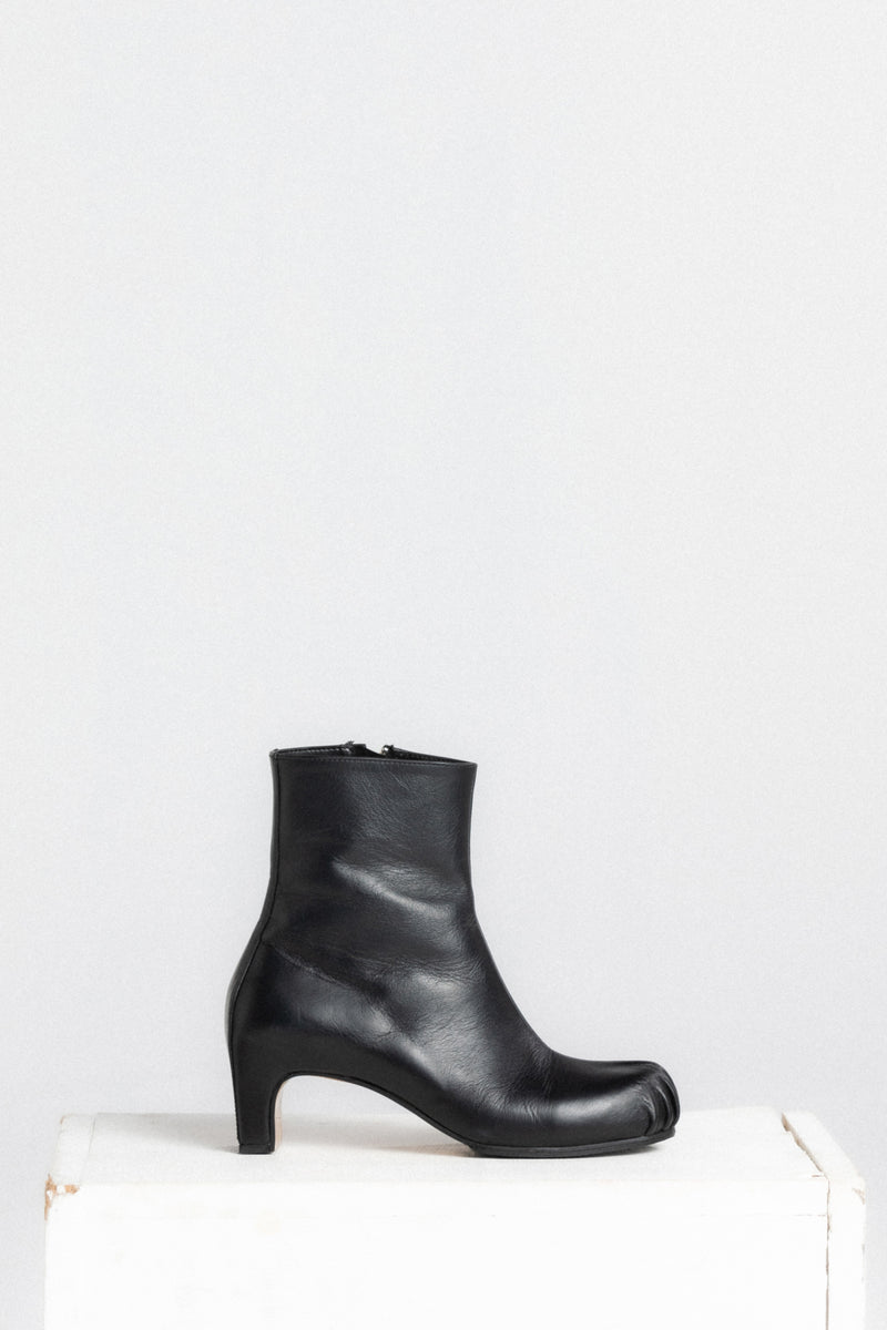 ANKLE BOOTS