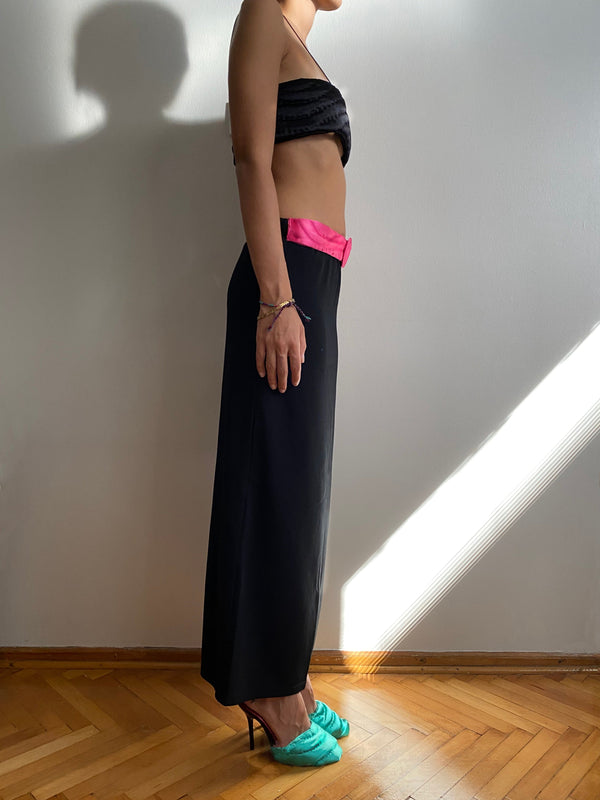 PINK YORGAN BELT BLACK MIDI SKIRT