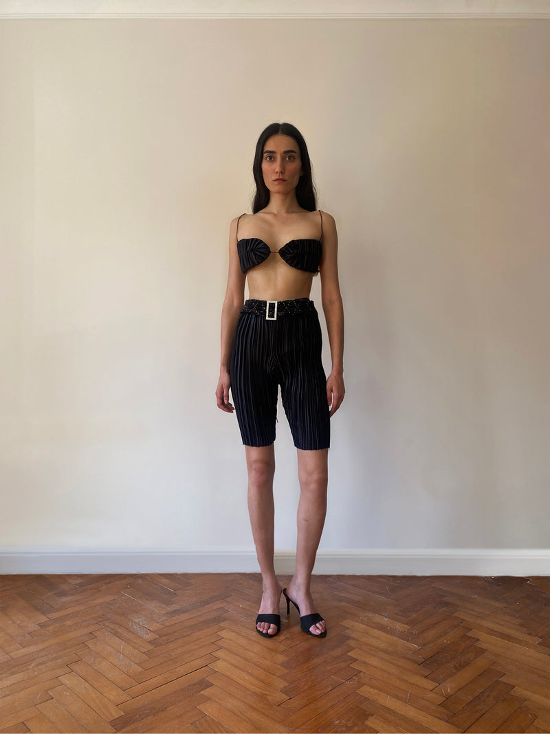 Black Pleat Oyster Bra