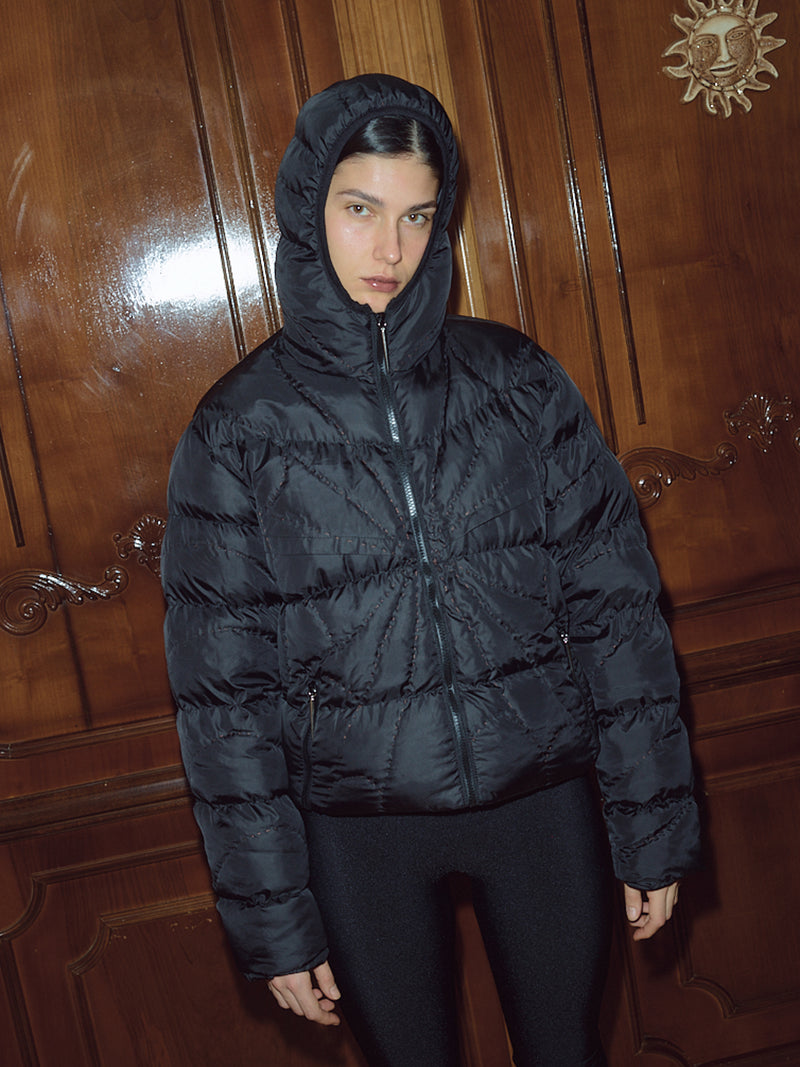 Black Spider Yorgan Puffer