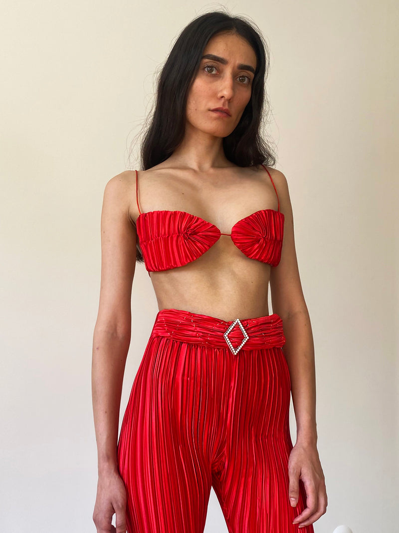 RED PLEAT OYSTER BRA